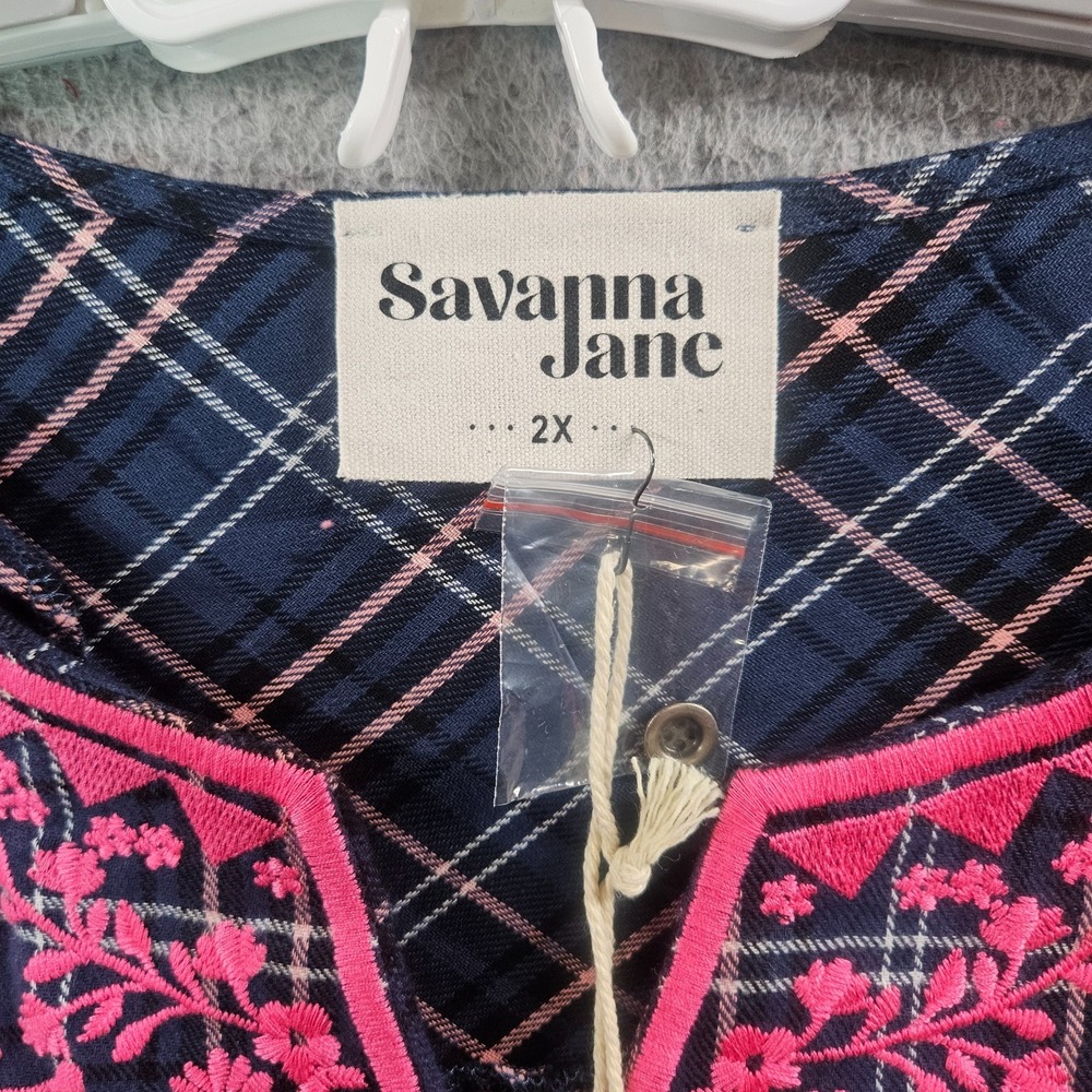 NEW Savanna Jane Top Blouse Women 2X Long Sleeve Floral Embroidered Pink Navy - Picture 4 of 9